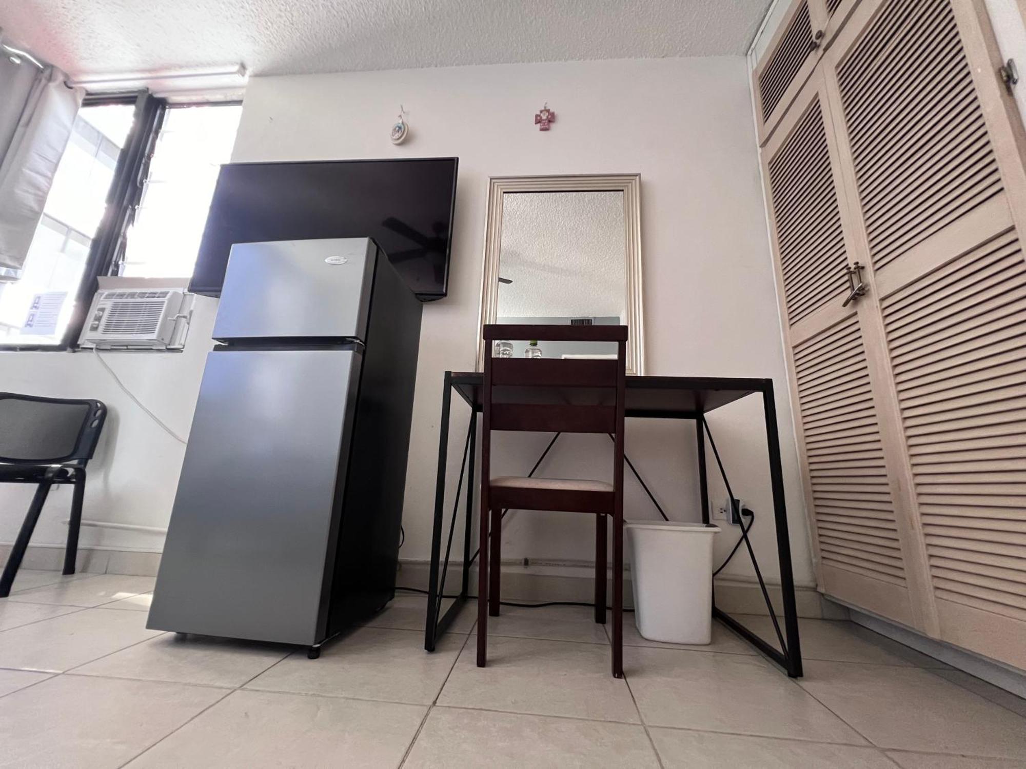 Habitacion Centrica Y Espaciosa En Apartamento Familiar Quarto em Acomodações Particulares